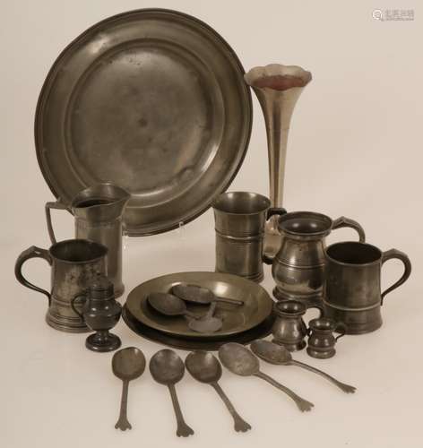 A lot with pewter including measuring jugs and plates, Dutch, 19th century and earlier.