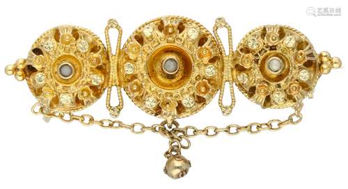 Yellow gold antique brooch, with seed pearl - 14 ct.