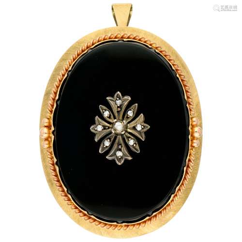 Pendant / brooch with a yellow gold frame - 14 ct.