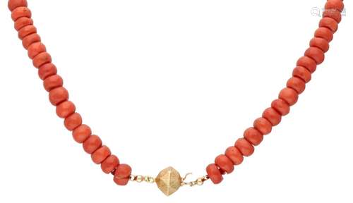 Red coral necklace with a yellow gold closure - 14 ct.