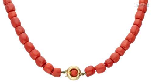 Red coral necklace with a matted yellow gold closure - 14 ct.