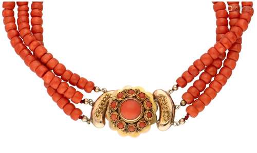 Three-row antique red coral necklace with a rose gold closure - 14 ct.