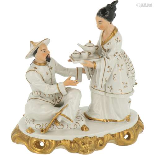 A porcelain group of two Asian figures. Sitzendorf, 2nd half 20th century.