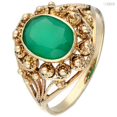 Yellow gold open worked ring, with chrysoprase - 14 ct.