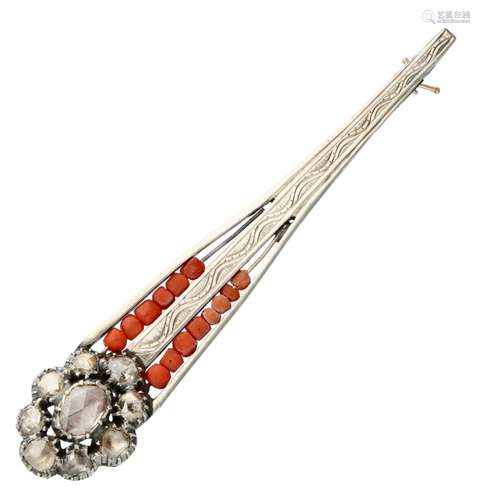 Silver antique brooch set with 9 rose cut diamonds and red coral - 835/1000.