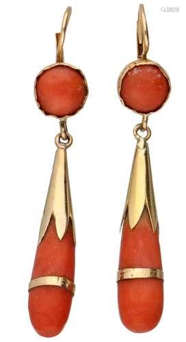 Yellow gold earrings, with red coral - 14 ct.