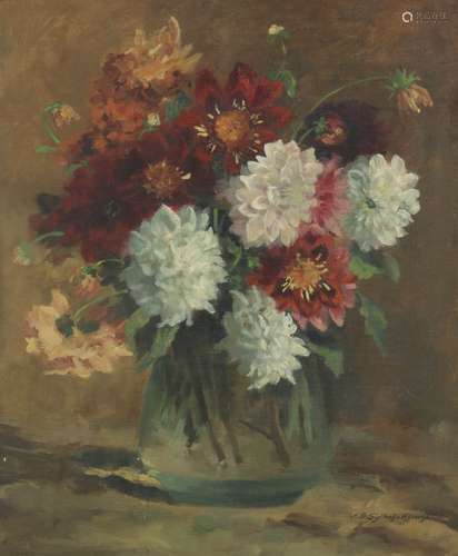 Johanna Bastiana Sijthoff (1873-1956), Dahlia's in a glass vase.