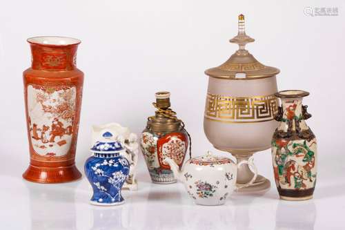 A lot with various porcelain and glassware, 18th and 19th century.