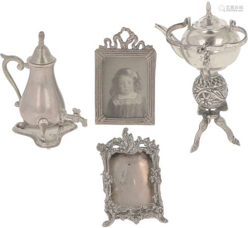 (5) Piece lot miniatures silver.