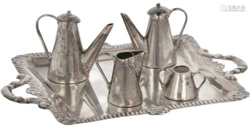 Miniature dinnerware set silver.