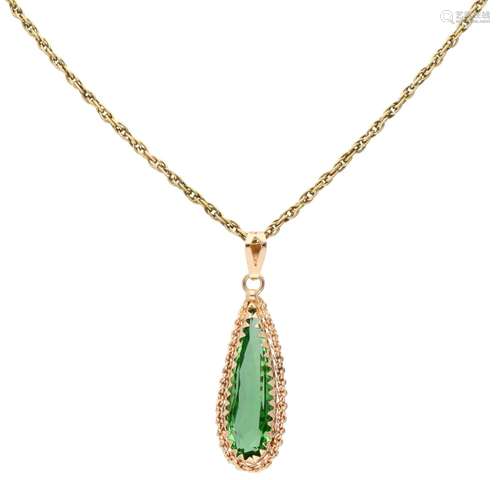 Yellow gold twisted necklace with green stone in a rose gold frame - 18 ct.