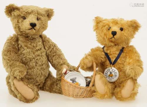 A lot comprising of (2) so-called 'Teddy' bears. One of which labeled 'Steiff'. edition 1997.