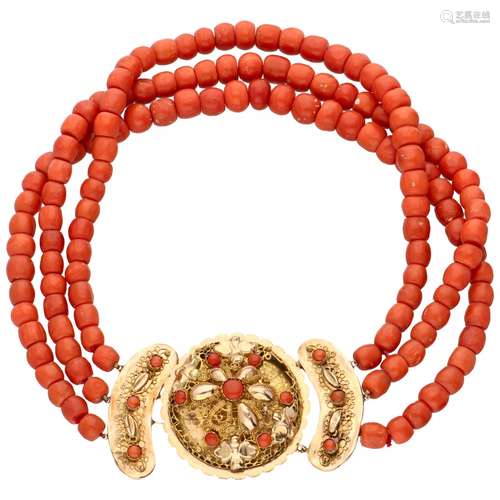 Three-row antique red coral necklace with a yellow gold / rose gold closure - 14 ct.