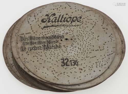 Een lot van 27 Kalliope platenspeeldoos platen. Circa 1900.