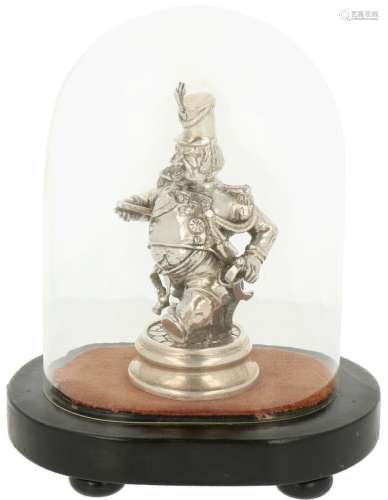Miniature with bell jar silver.