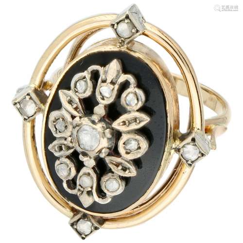 Yellow gold vintage cocktail ring, with 13 rose cut diamonds - 14 ct.