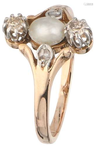 Rose gold ring, with approx. 0.12 ct. diamond and cultivated freshwater pearl - 14 ct.