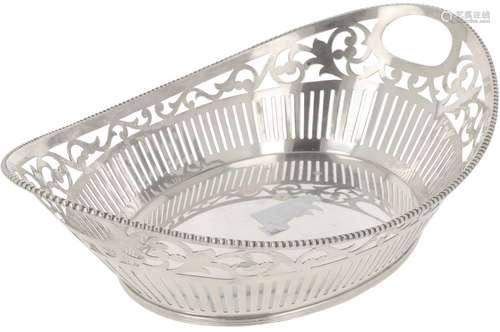 Bread basket silver.