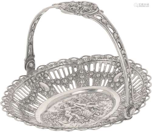 Pastille handle basket silver.