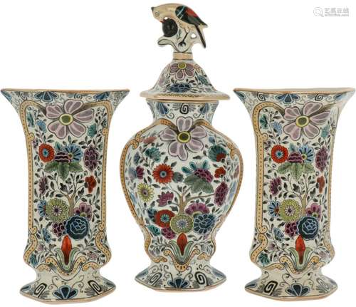 A transferware polychrome cabinet set. Holland, 20th century.