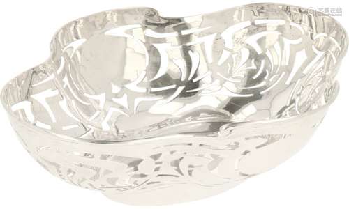 Bread basket silver.