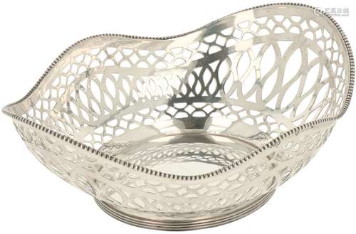 Bonbon basket silver.