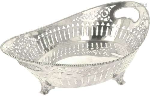 Bread basket silver.