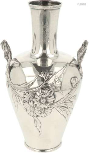 Decorative vase with flower decorations silver.