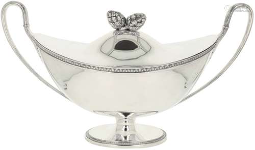 Tureen silver.