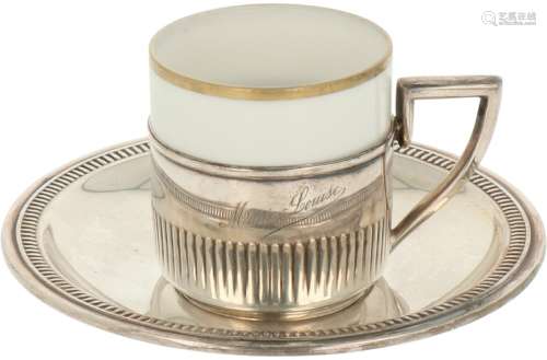 Cup and saucer silver.