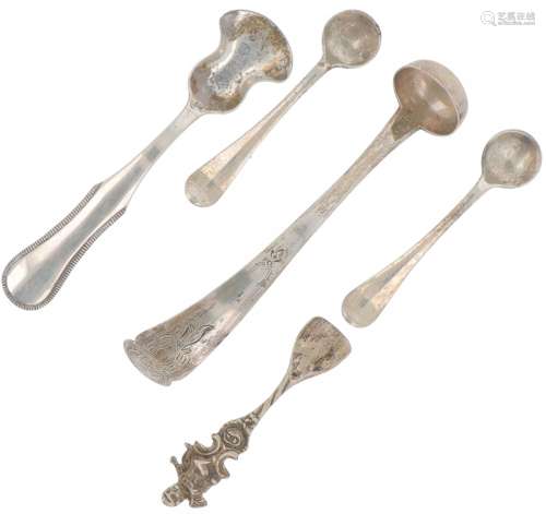 (5) Piece lot of salt & mustard spoons silver.
