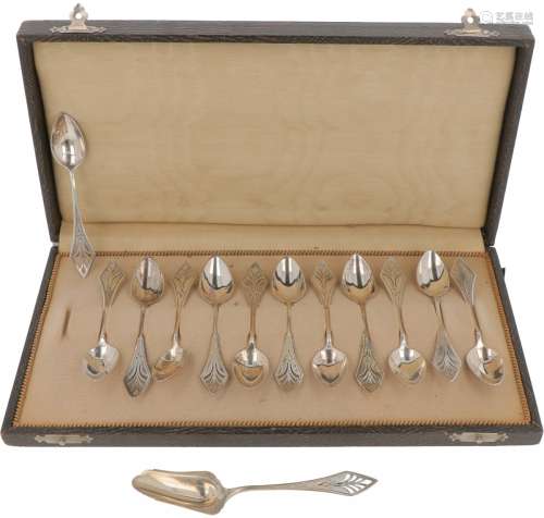 (12) Piece set of coffee spoons & sugar scoop silver.