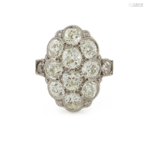 ART-DÉCO DIAMANT-RING Platin. Ringmaß ca. 54,