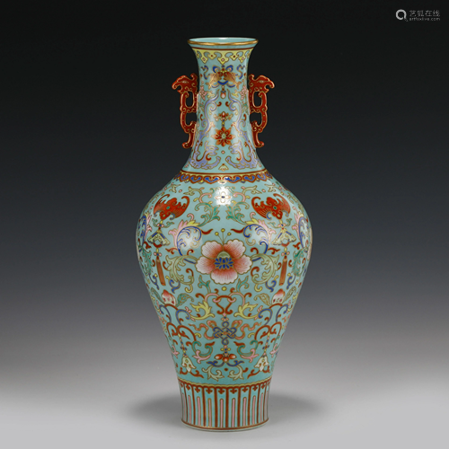 QIANLONG FAMILLE ROSE AMPHORA VASE