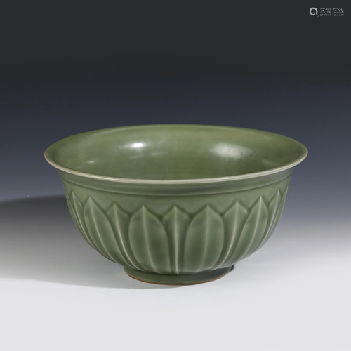 MING CELADON GLAZED PORCELAIN BOWL