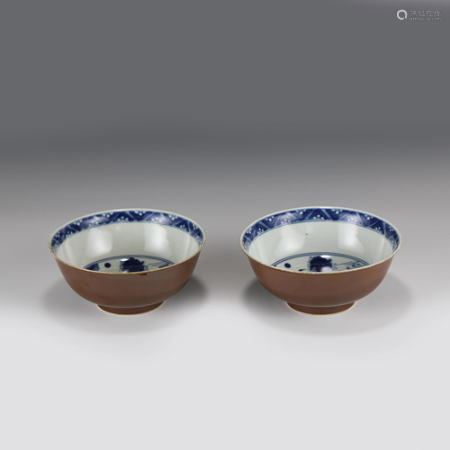 PAIR OF ZIJIN GLAZED BLUE & WHITE FIGURINES BOWLS