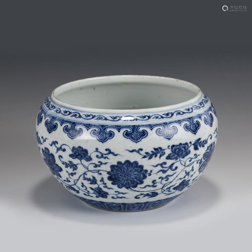 BLUE & WHITE WRAPPED FLORAL BOWL