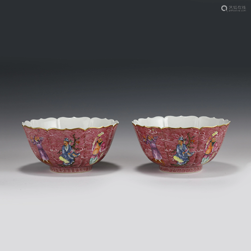 PAIR FAMILLE ROSE FIGURINES FLORAL FORM BOWLS