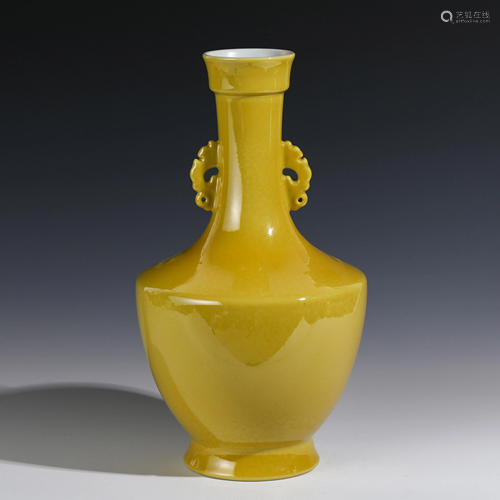 YELLOW GLAZED MONOCHROME AMPHORA VASE