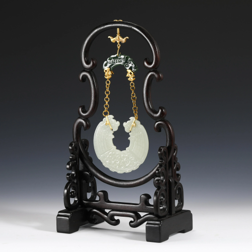 JADE CARVED CHIME HANGING PENDANT