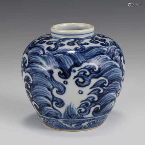 MING BLUE & WHITE SMALL JAR