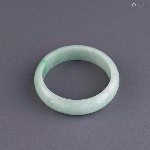 CHINESE JADEITE BANGLE