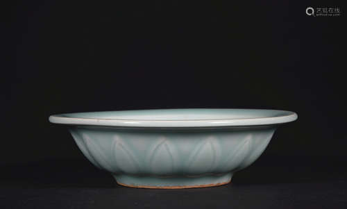 A celadon-glazed washer