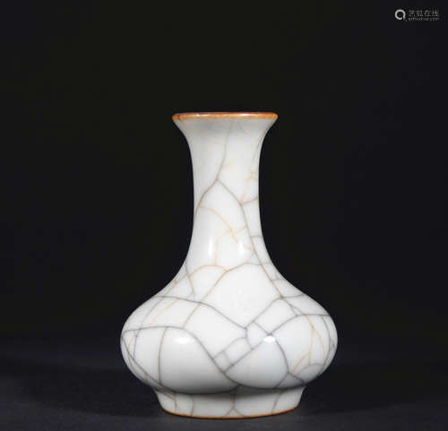 A officer glazed vase