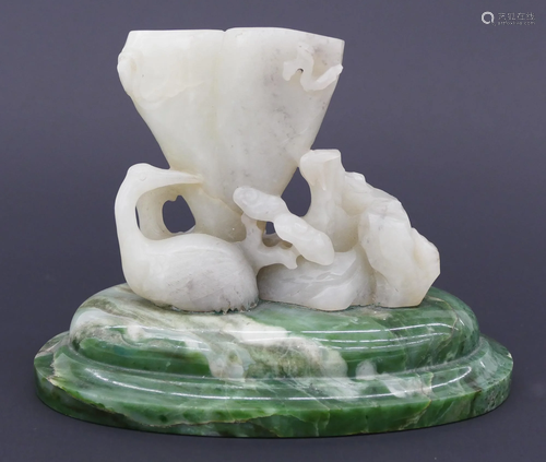 Chinese Qing Jade Crane & Lingzhi Vase