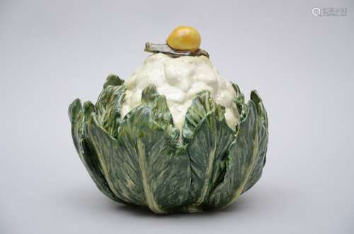 A tureen in the form of a cabbage (26x27 cm)