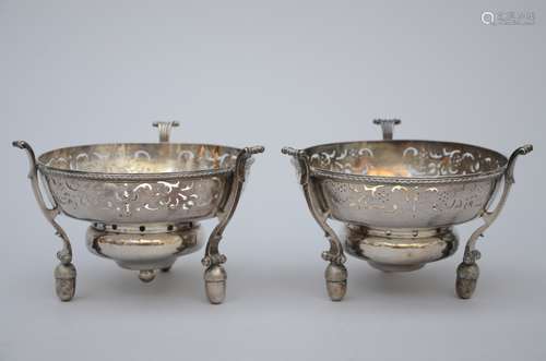 Pair of silver braziers, Brussels 1711 (10x15 cm)