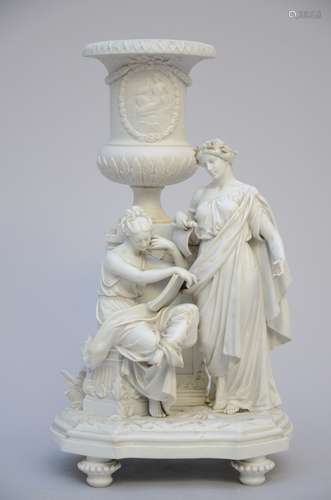 White biscuit sculpture 'ladies' (52 cm) (*)