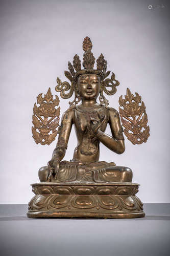 Large sculpture in copper repoussé 'white Tara', Mongolia 18th - 19th century (36 cm)