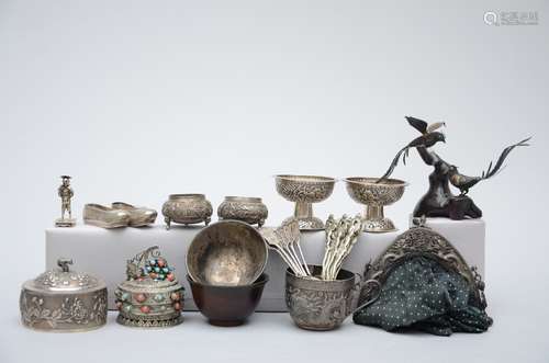 Lot: Chinese silver objects